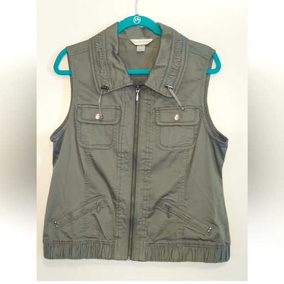 CHRISTOPHER& BANKS ZIPPER CLOSURE VEST IN OLIVE GREEN COLOUR SIZE SMALL - Picture 2 of 6